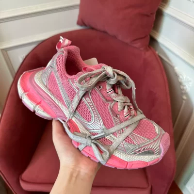 BALENCIAGA WOMEN’S 3XL SNEAKER – BLA0104