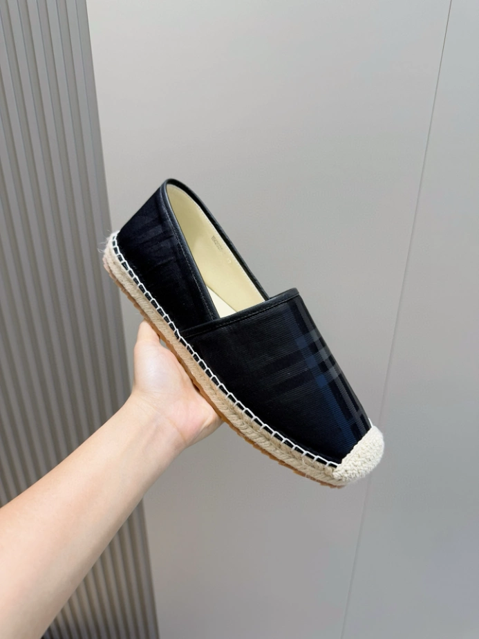 BURBERRY CANVAS STRAW BUCKET – BBR038