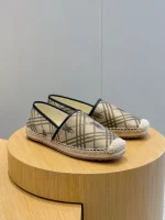 BURBERRY CANVAS STRAW BUCKET – BBR040