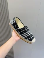 BURBERRY CANVAS STRAW BUCKET – BBR043