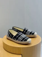 BURBERRY CANVAS STRAW BUCKET – BBR043