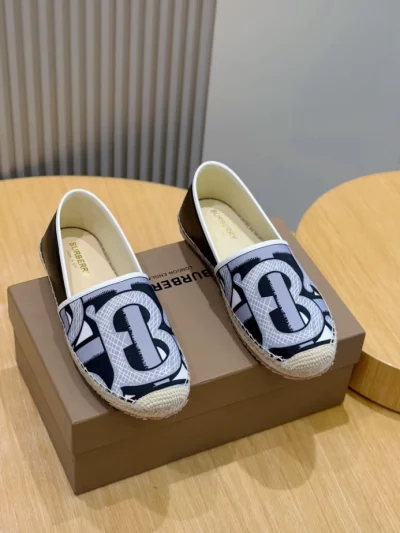 BURBERRY CANVAS STRAW BUCKET – BBR047