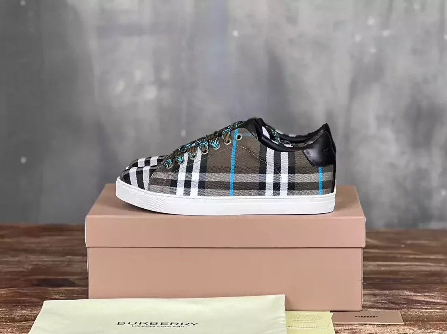 BURBERRY CHECK AND LEATHER SNEAKERS – BBR074