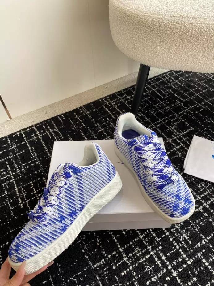 BURBERRY CHECK KNIT BOX SNEAKERS – BBR097