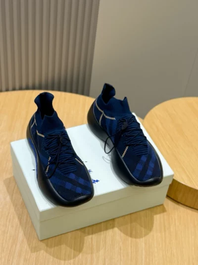 BURBERRY-CHECK-KNIT-NEPTUNE-SNEAKERS-BBR056-4-1.webp