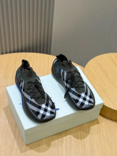 BURBERRY-CHECK-KNIT-NEPTUNE-SNEAKERS-BBR057-5-1.webp