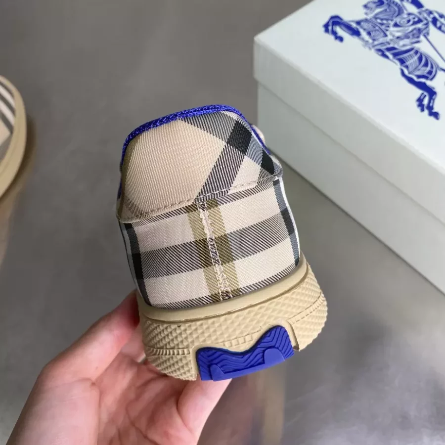 BURBERRY CHECK TERRACE SNEAKERS – BBR037