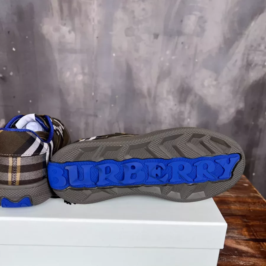 BURBERRY CHECK TERRACE SNEAKERS – BBR069