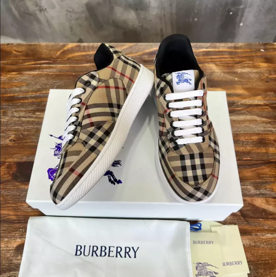 BURBERRY CHECK TERRACE SNEAKERS – BBR093