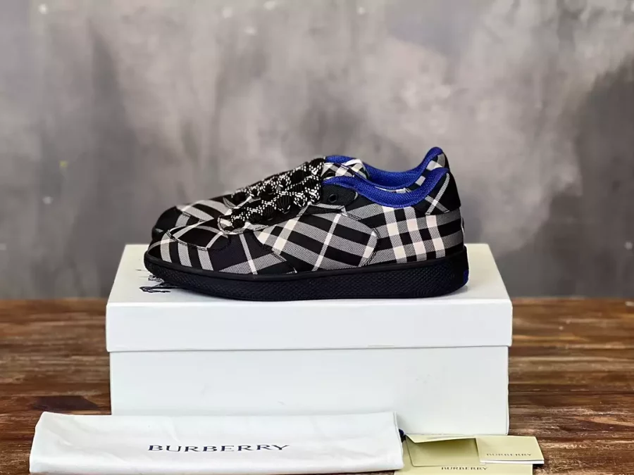 BURBERRY CHECK TERRACE SNEAKERS – BBR095