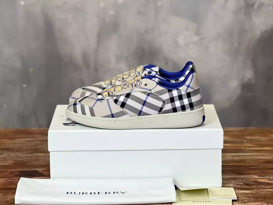 BURBERRY CHECK TERRACE SNEAKERS – BBR096