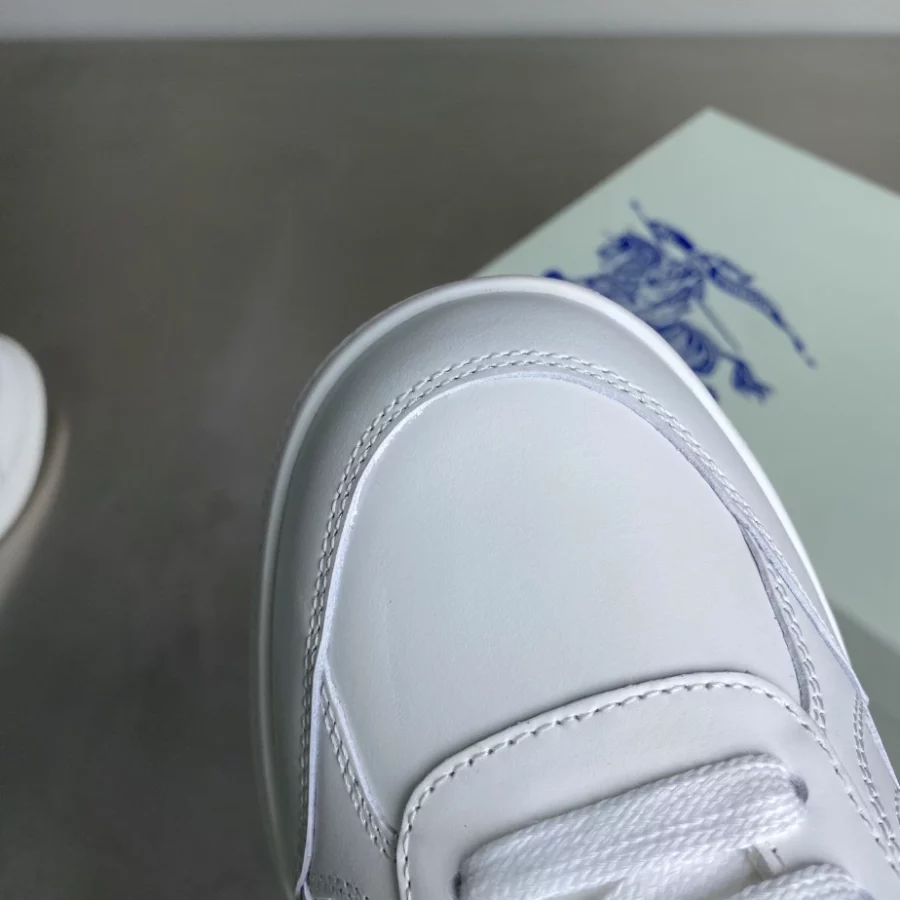 BURBERRY LEATHER AND CHECK TERRACE SNEAKERS – BBR035