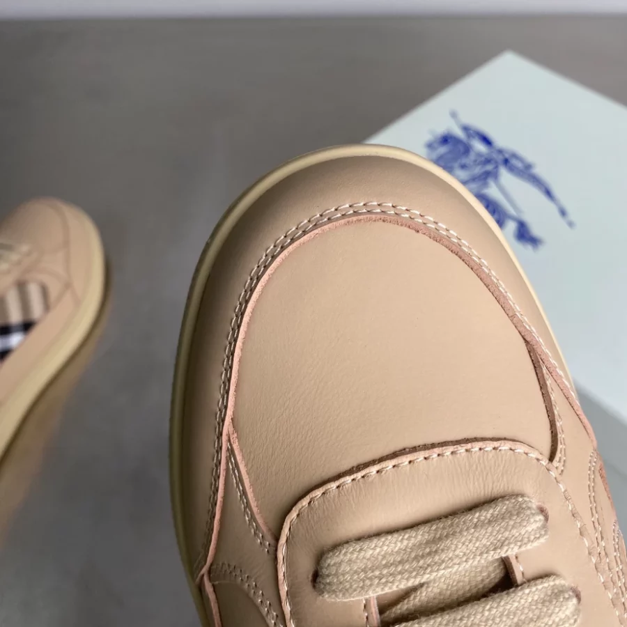 BURBERRY LEATHER AND CHECK TERRACE SNEAKERS – BBR036