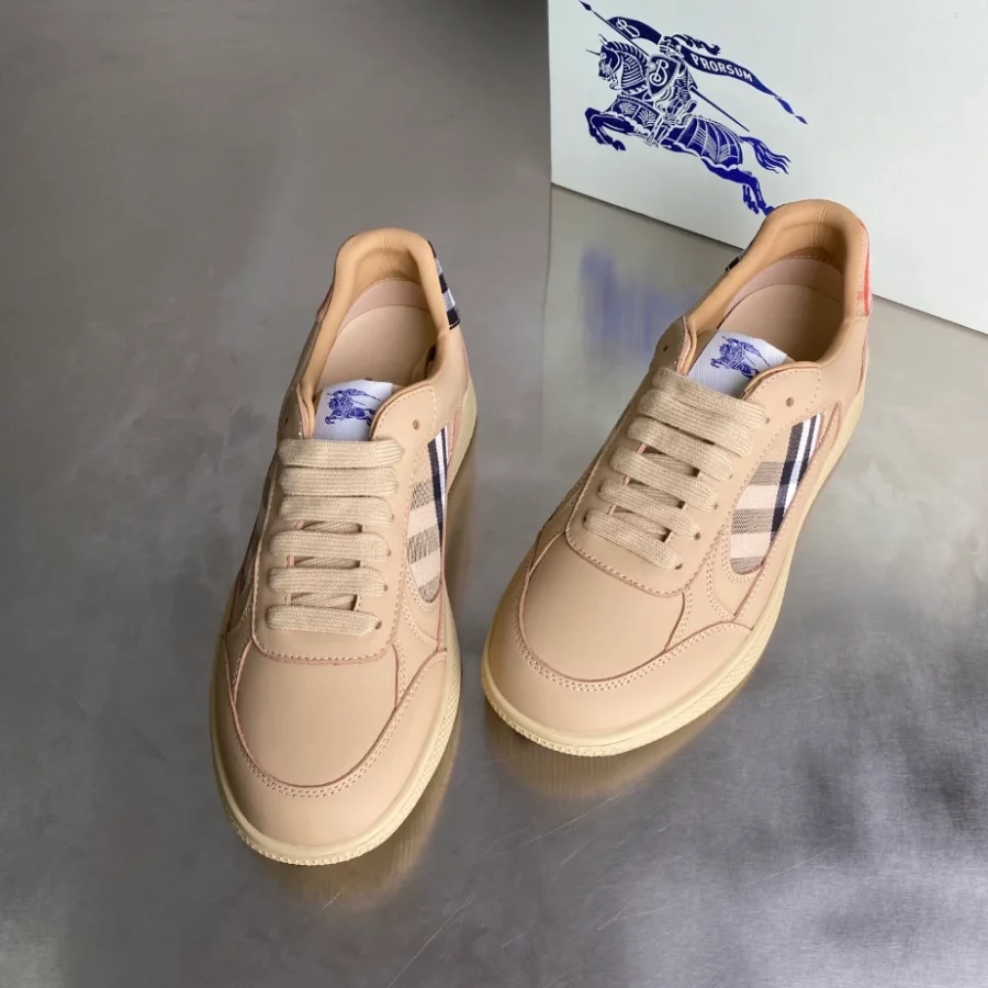 BURBERRY LEATHER AND CHECK TERRACE SNEAKERS – BBR036