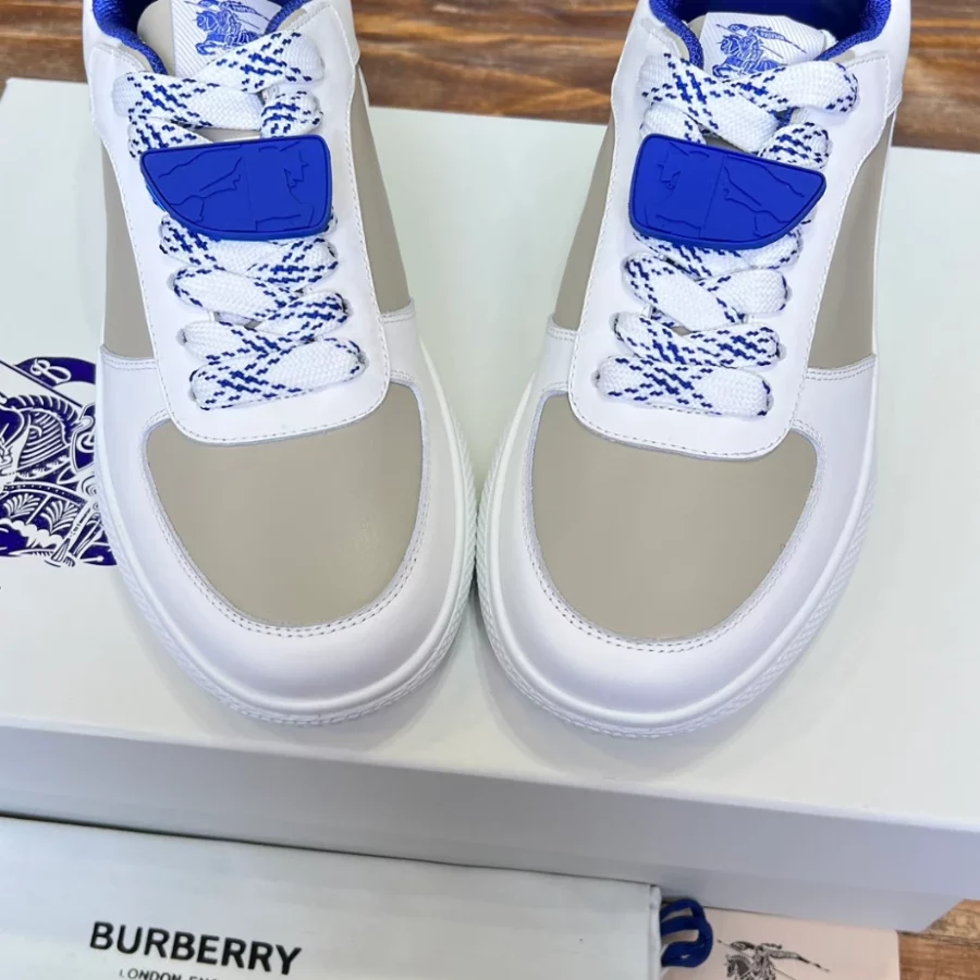 BURBERRY LEATHER SNEAKERS – BBR077