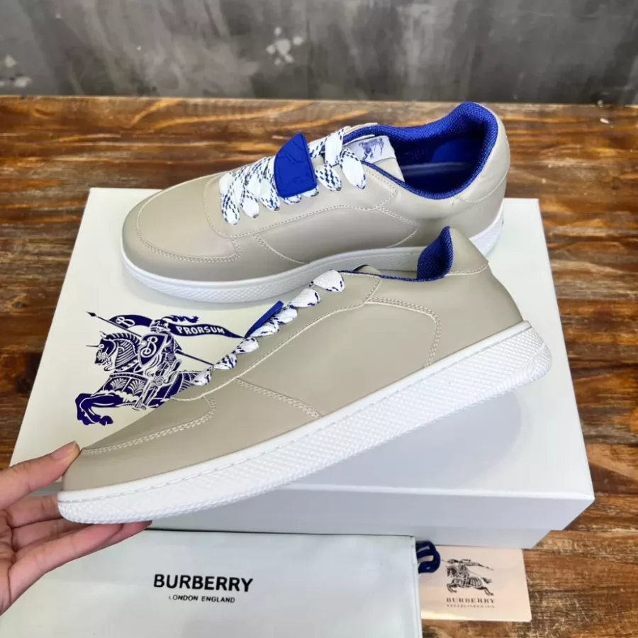 BURBERRY LEATHER SNEAKERS – BBR078