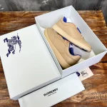 BURBERRY LEATHER SNEAKERS – BBR079