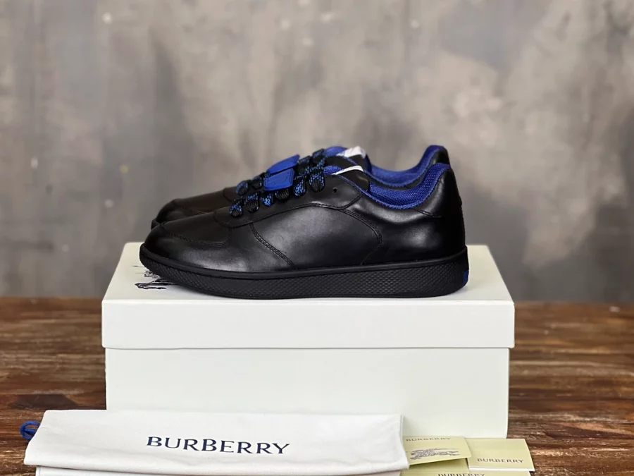 BURBERRY LEATHER TERRACE SNEAKERS – BBR085