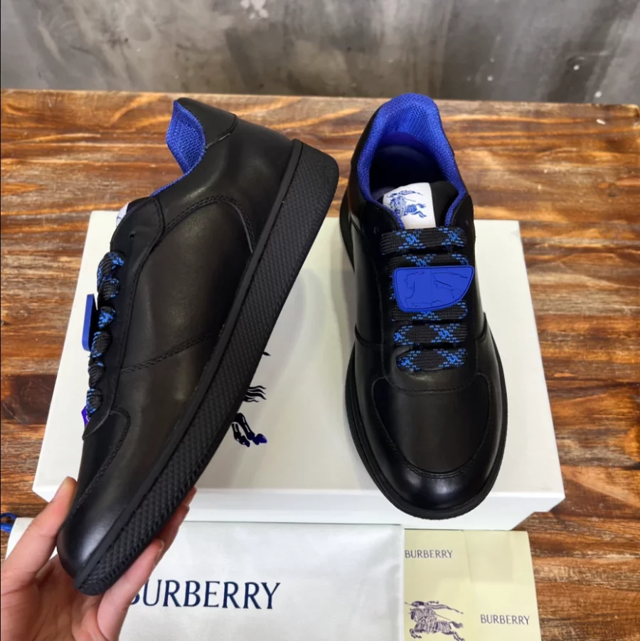 BURBERRY LEATHER TERRACE SNEAKERS – BBR085