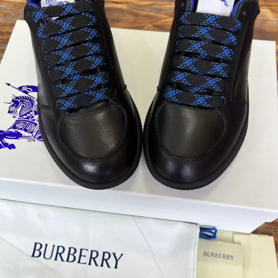 BURBERRY LEATHER STOCK SNEAKERS – BBR087
