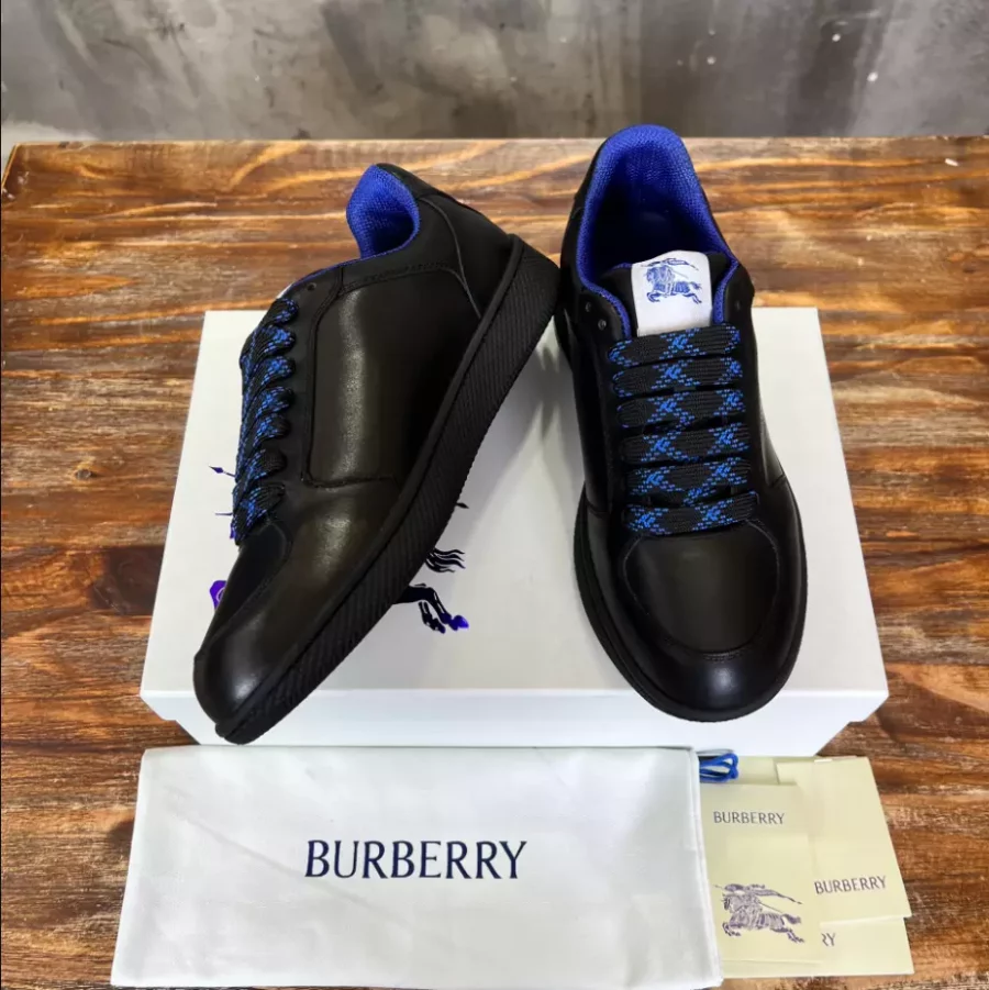 BURBERRY LEATHER STOCK SNEAKERS – BBR087