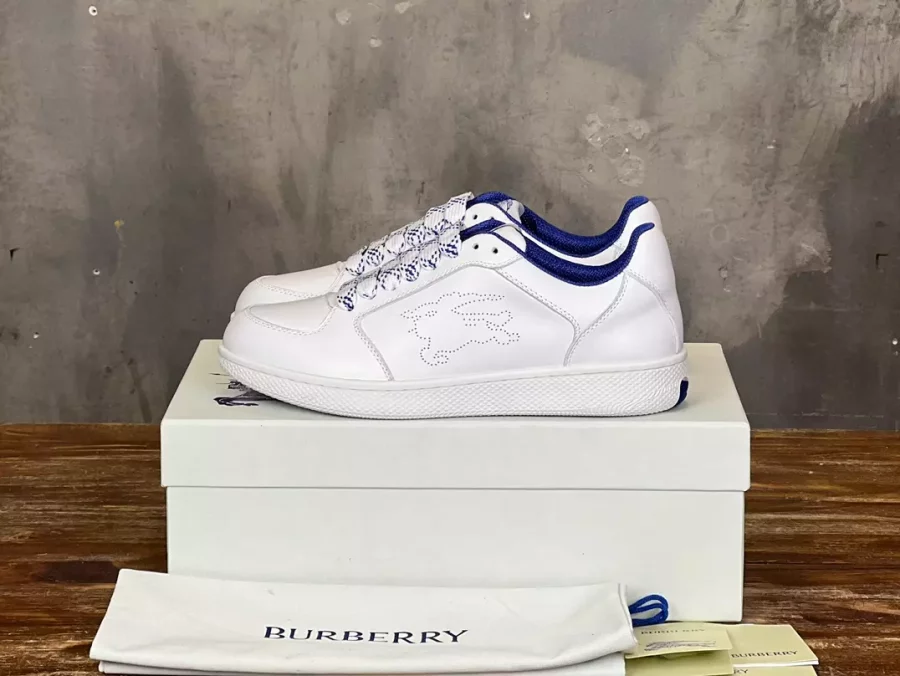 BURBERRY LEATHER STOCK SNEAKERS – BBR088