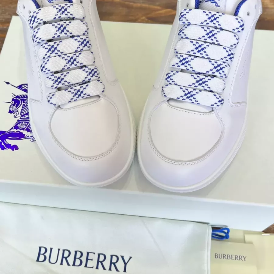 BURBERRY LEATHER STOCK SNEAKERS – BBR088