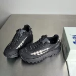 BURBERRY SNEAKERS – BBR049
