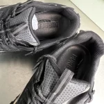 BURBERRY SNEAKERS – BBR049