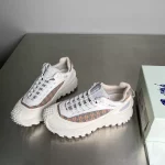 BURBERRY SNEAKERS – BBR050