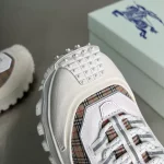 BURBERRY SNEAKERS – BBR050