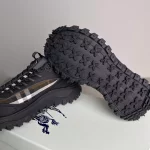 BURBERRY SNEAKERS – BBR052