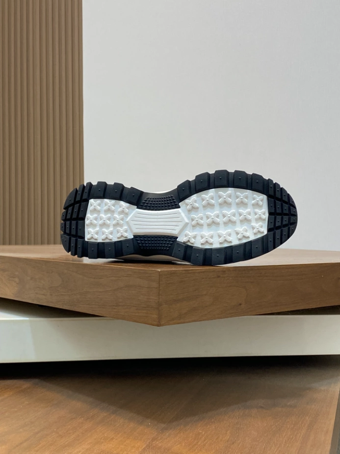 BURBERRY SNEAKERS – BBR065