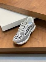 BURBERRY SNEAKERS – BBR068