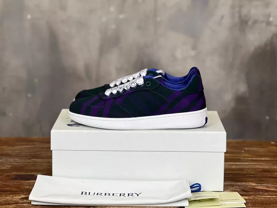 BURBERRY TERRACE SNEAKERS – BBR090