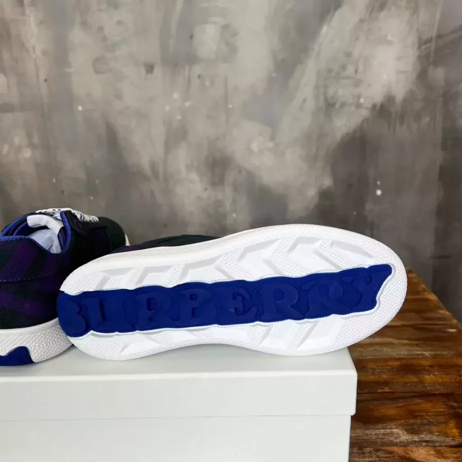 BURBERRY TERRACE SNEAKERS – BBR090