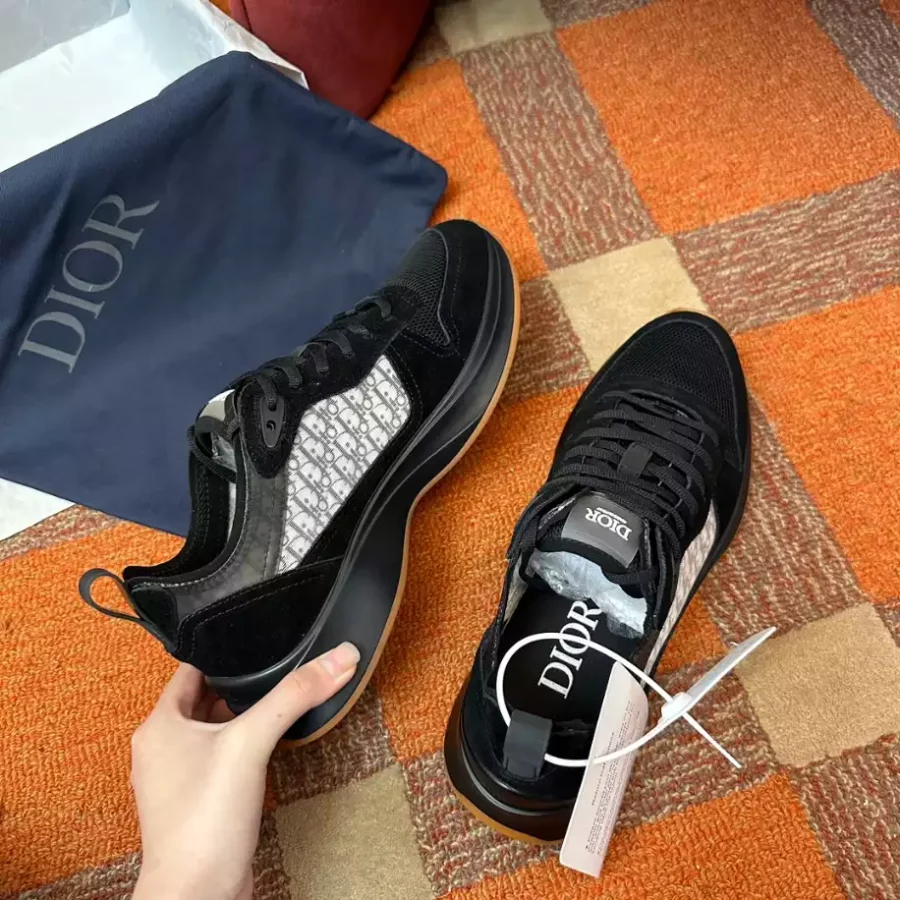 DIOR B25 RUNNER CASUAL SNEAKERS – DO0157