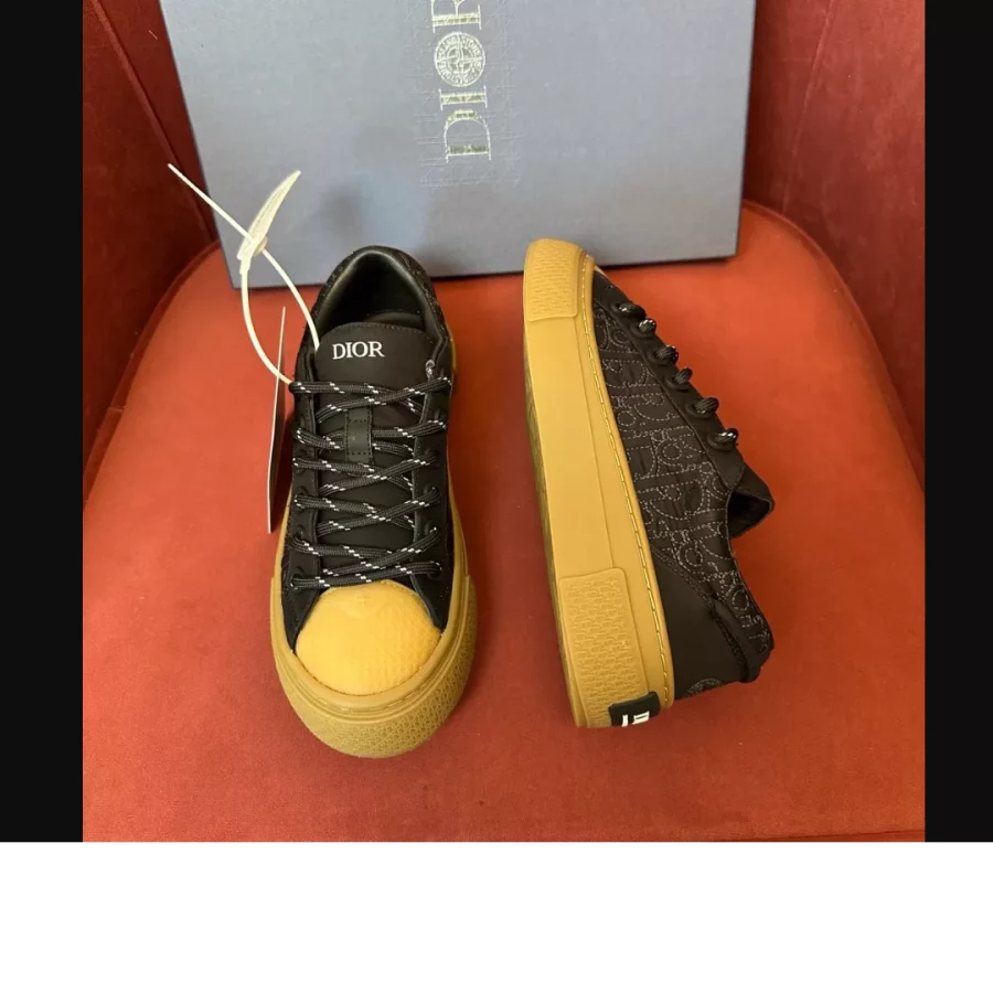 DIOR B33 SKATEBOARD SNEAKER – DO0201