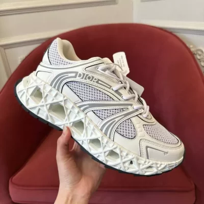 DIOR B35 BLADE COUPLE SNEAKERS – DO0209