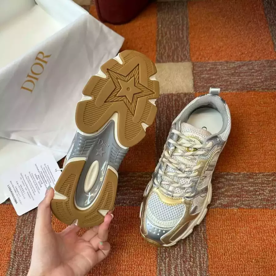 DIOR CHRONO SNEAKERS – DO0149