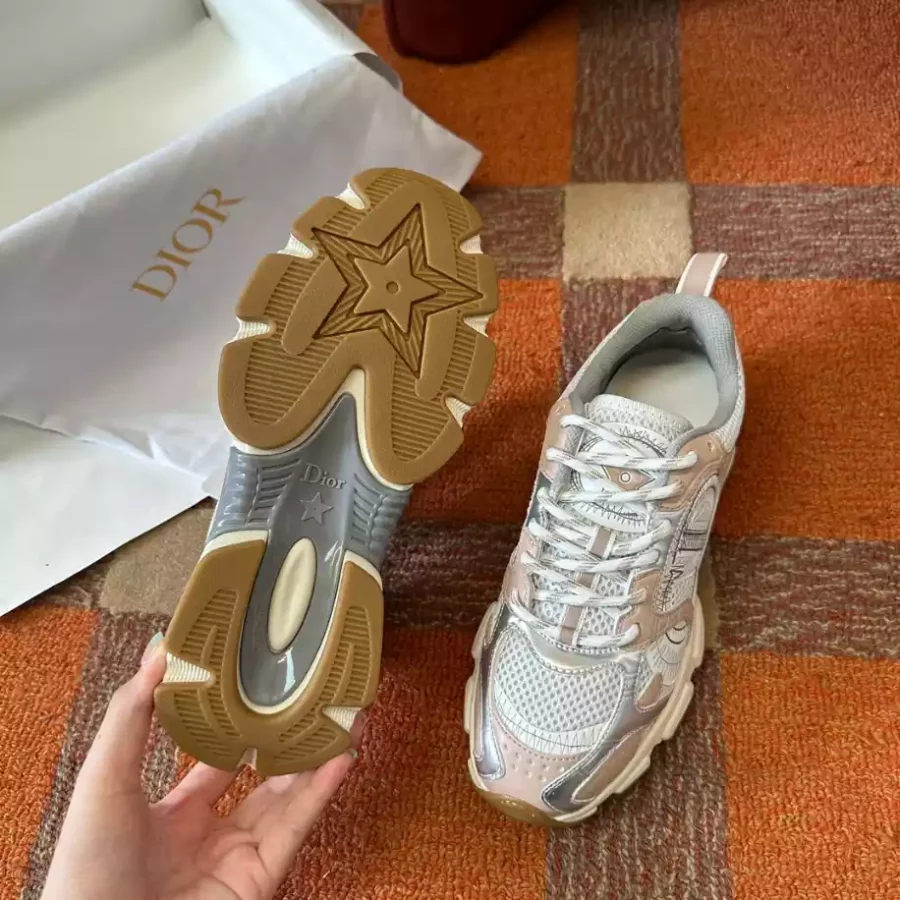 DIOR CHRONO SNEAKERS – DO0150