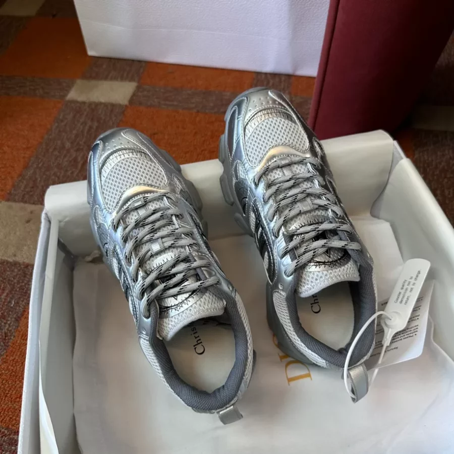 DIOR CHRONO SNEAKERS – DO0151