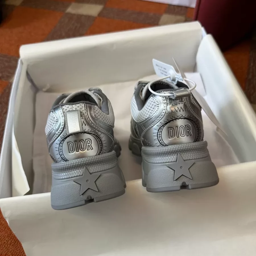 DIOR CHRONO SNEAKERS – DO0151