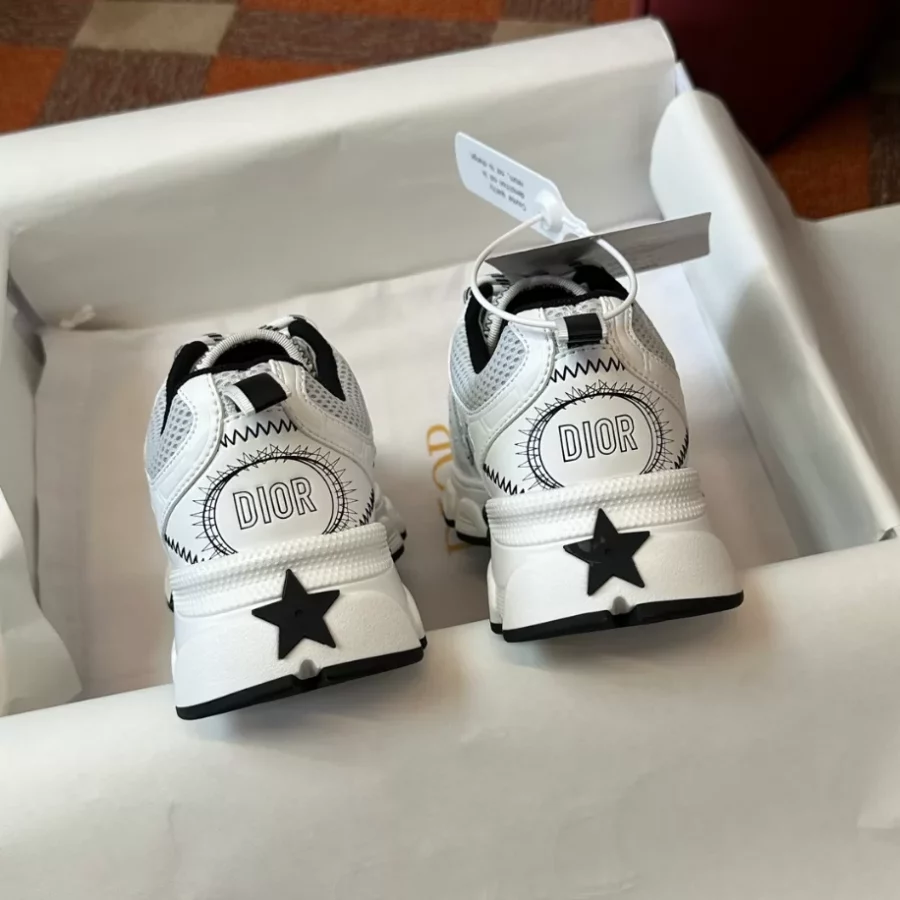 DIOR CHRONO SNEAKERS – DO0153