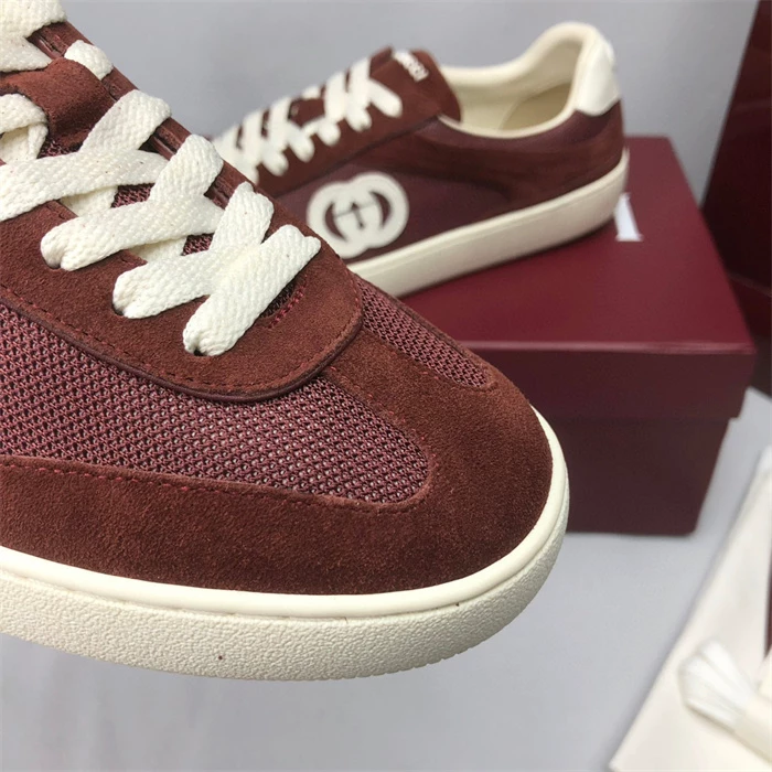 GUCCI INTERLOCKING G SNEAKERS – GCC301