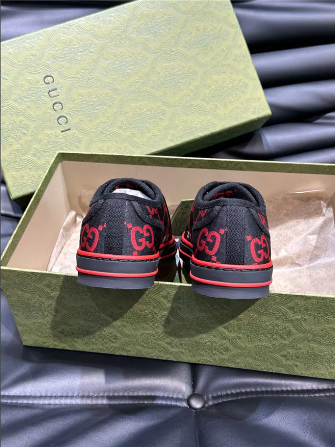 GUCCI TENNIS 1977 SNEAKER – GCC296