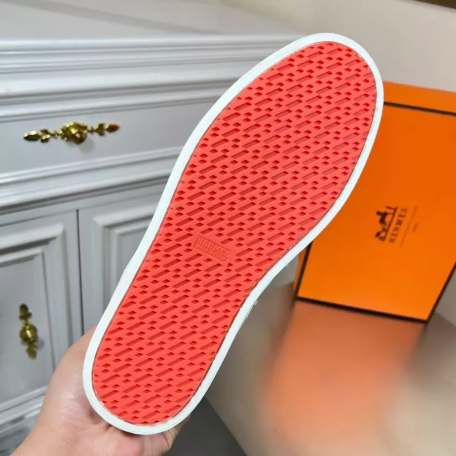 Hermes Boomerang Sneakers In Multicolore Bordeaux Leather – HM052