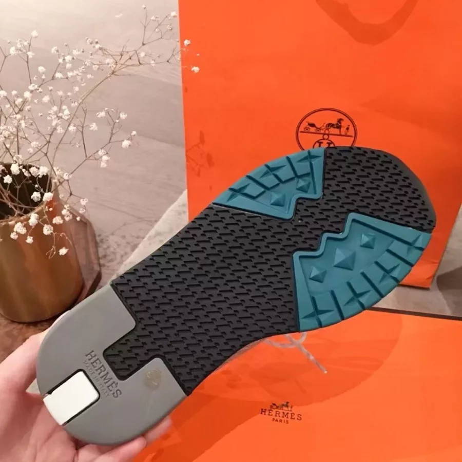 Hermes Men’s Addict Sneakers In Grey Knit – HM036