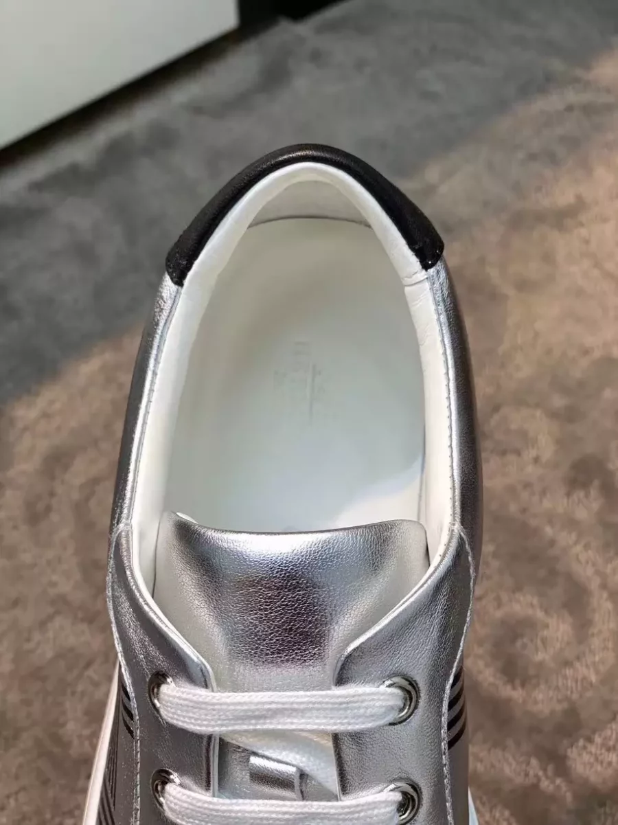 Hermes Men’s Avantage Sneakers In Grey Metallic Leather – HM059