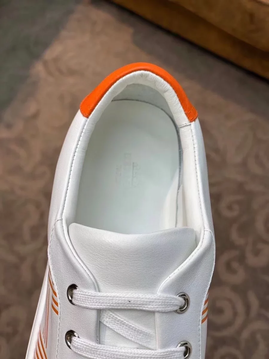 Hermes Men’s Avantage Sneakers In White/Orange Calfskin – HM061